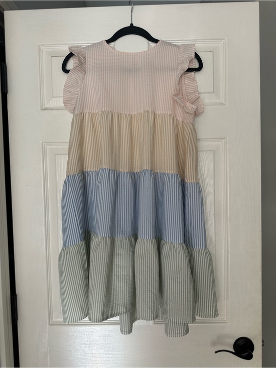 Dresses & Skirts - Cute dress!